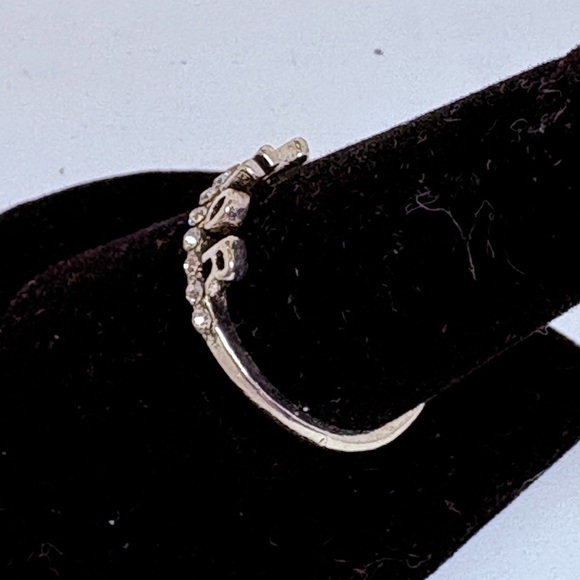 Silver Tone 'AMOR' Ring with Crystals Size 8 - Picture 4 of 9